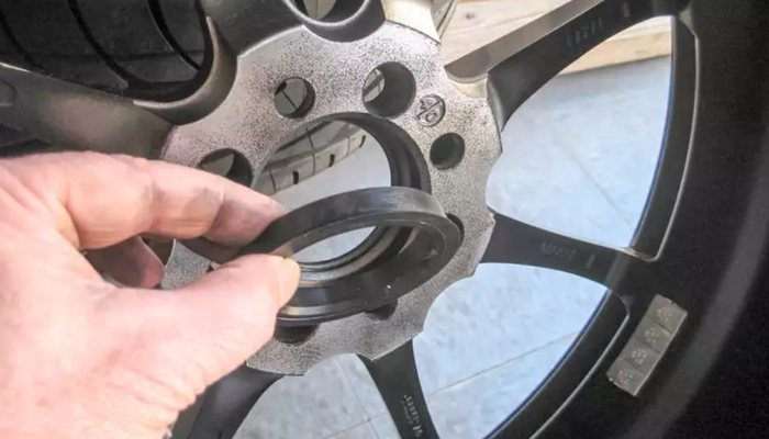 Эксперт: почему центровочное кольцо на колесном диске может быть опасно